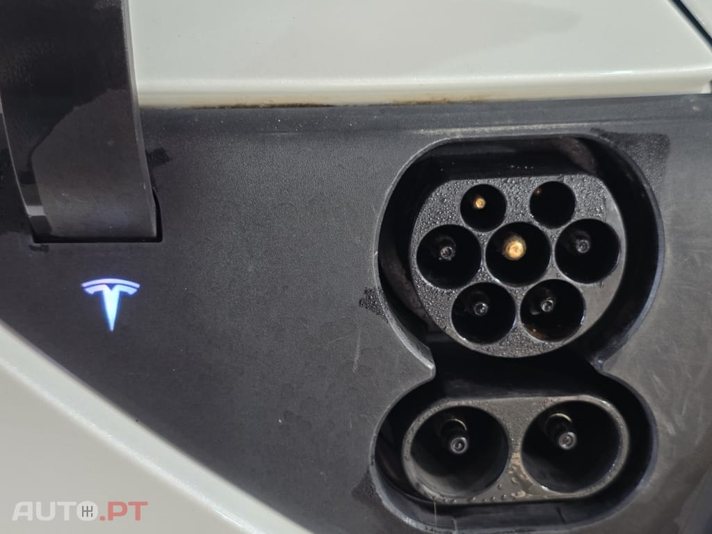 Tesla Model 3 Long Range AWD Dual Motor