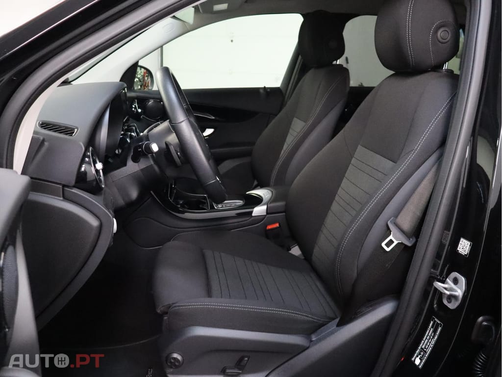 Mercedes-Benz GLC 300 e 4MATIC Business