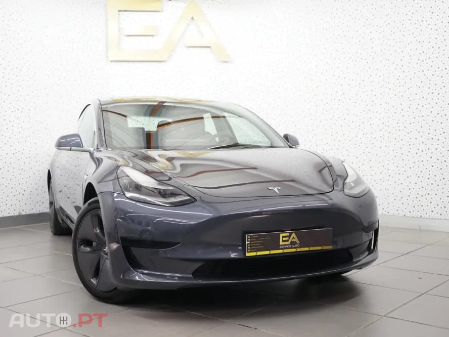 Tesla Model 3 Standard Range Plus RWD