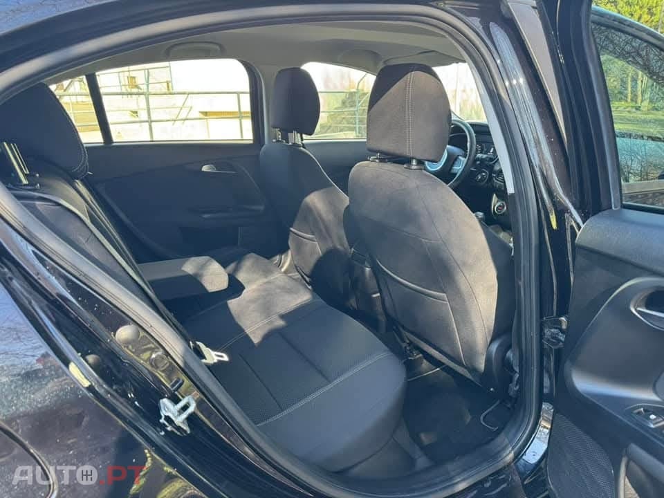Fiat Tipo 1.3 M-Jet Lounge
