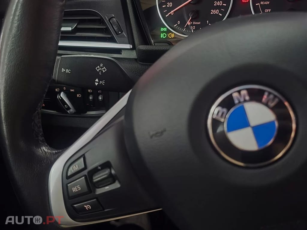BMW 216 d Line Sport — fotografia 24