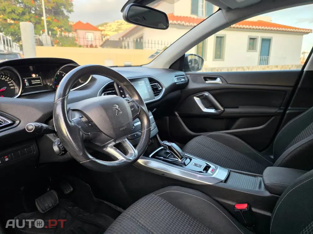 Peugeot 308 1.5 BlueHDi Style EAT8