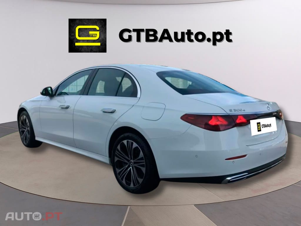 Mercedes-Benz E 300 e Limousine   I.V.A DEDUTÍVEL