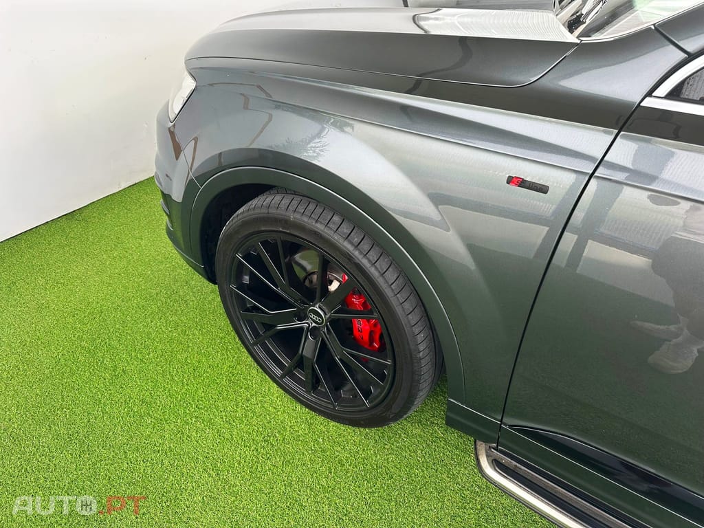 Audi Q7 quattro