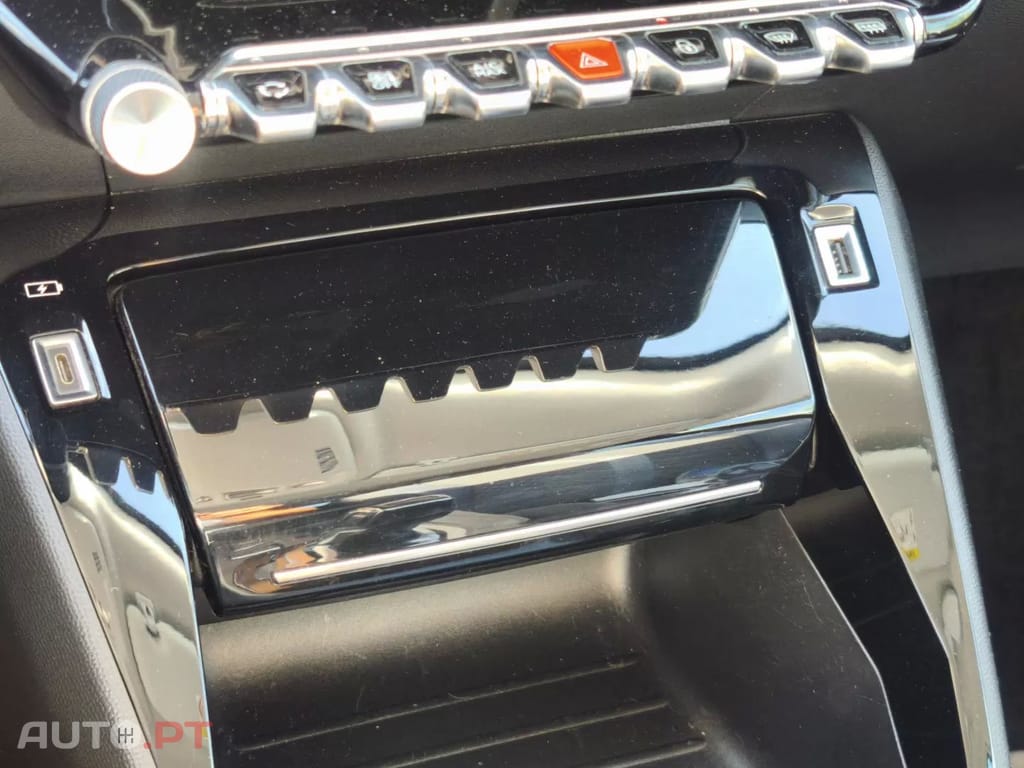 Peugeot 2008 PureTech 130 EAT8 Allure