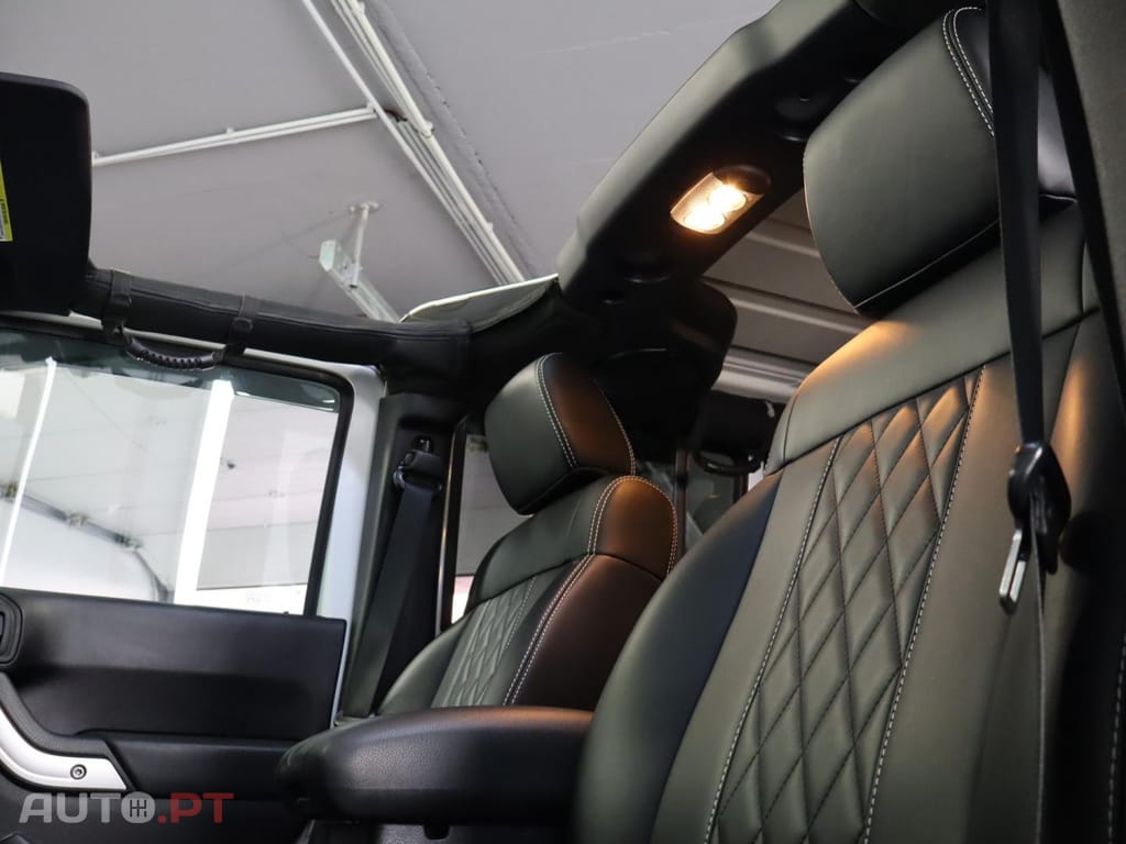 Jeep Wrangler Unlimited 2.8 CRD MTX Sahara Adventure Edition