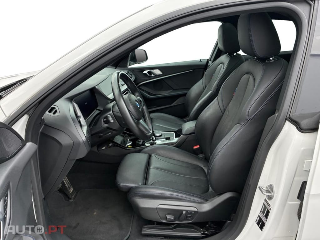 BMW 218 d Pack Desportivo M