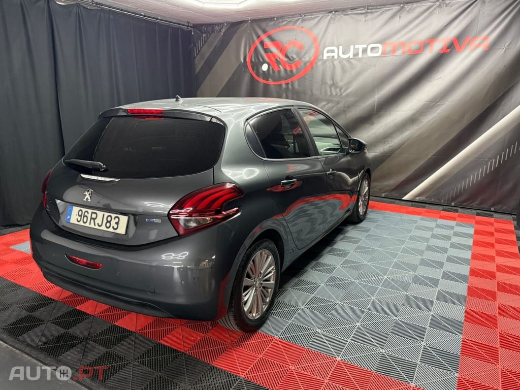 Peugeot 208 1.2 PureTech Style