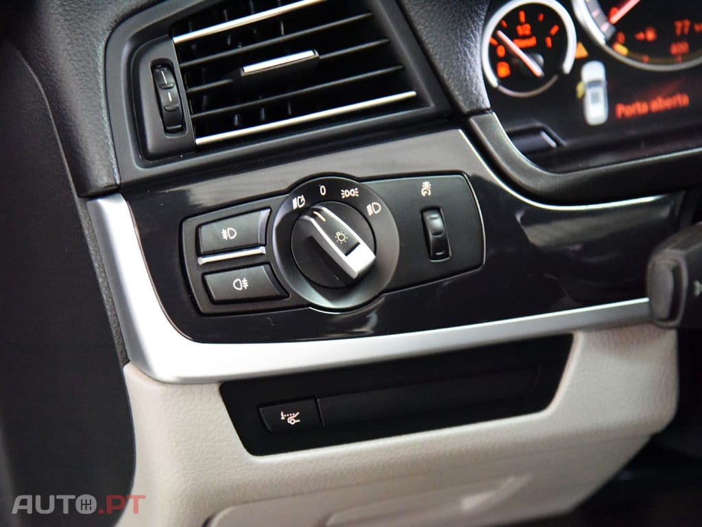 BMW 530 DA TOURING XDRIVE