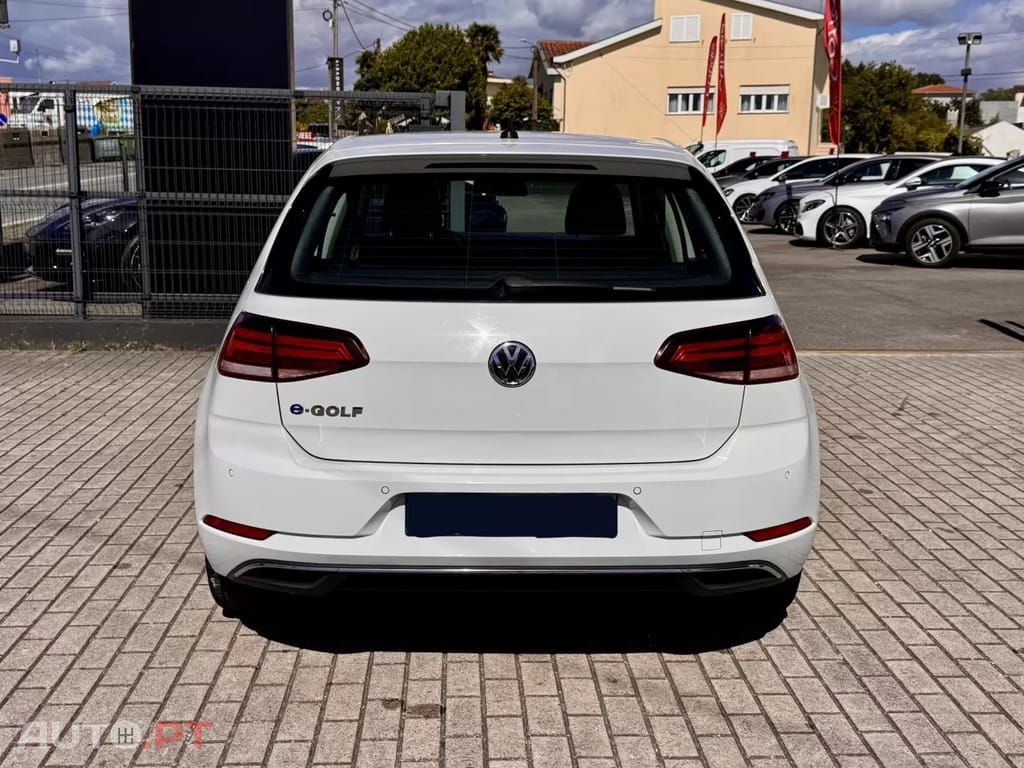 Volkswagen e-Golf Standard