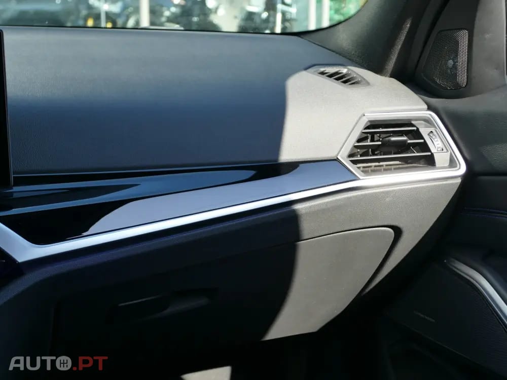 BMW 330 e Pack Desportivo M Auto