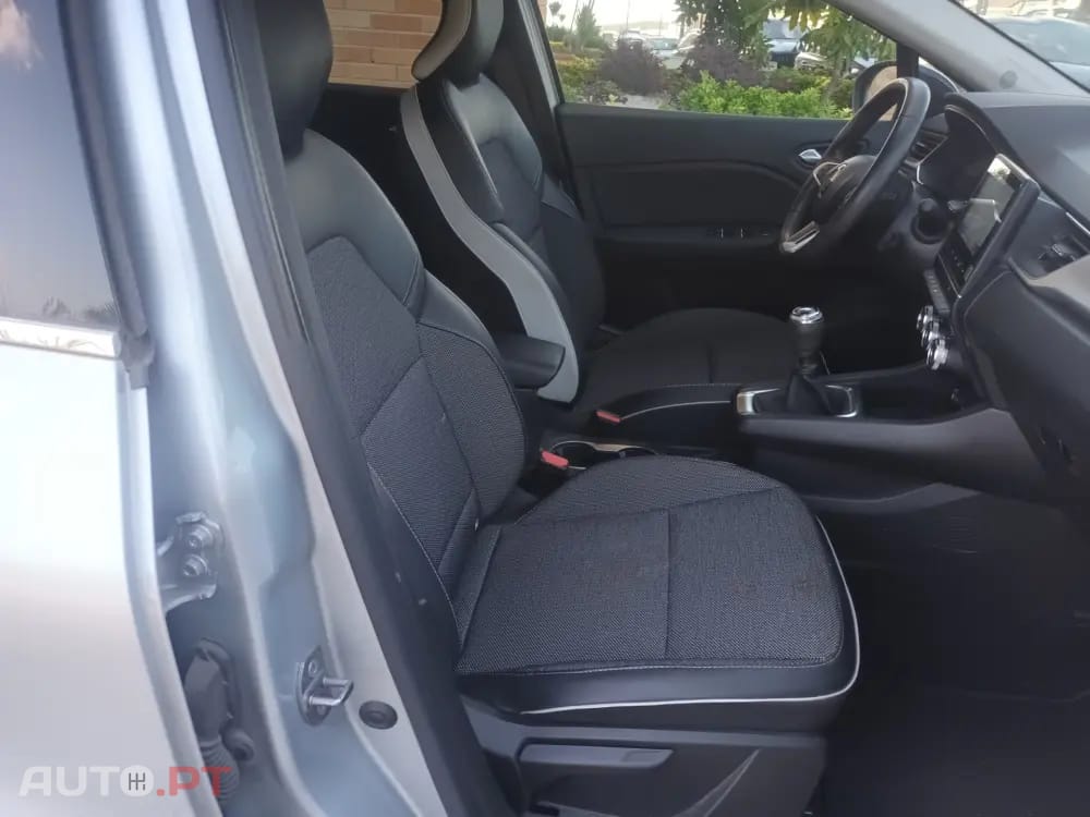 Renault Captur 1.0 TCe Techno Bi-Fuel