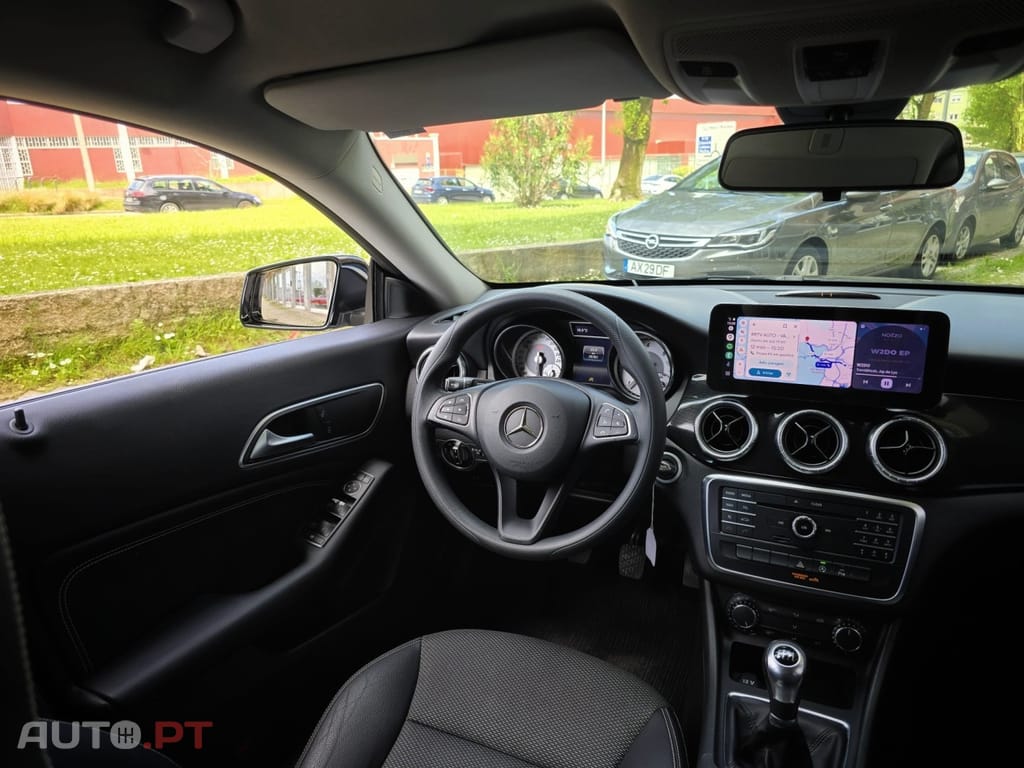 Mercedes-Benz CLA 180 d Shooting Brake