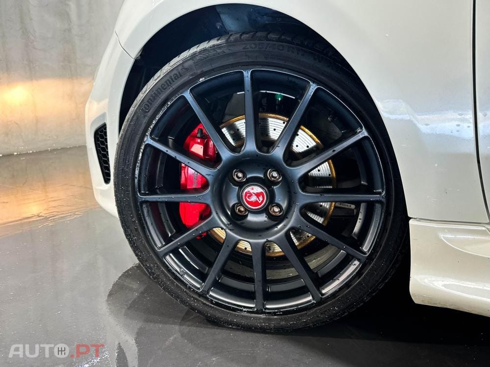 Abarth 595C 1.4 T-Jet Competizione MTA