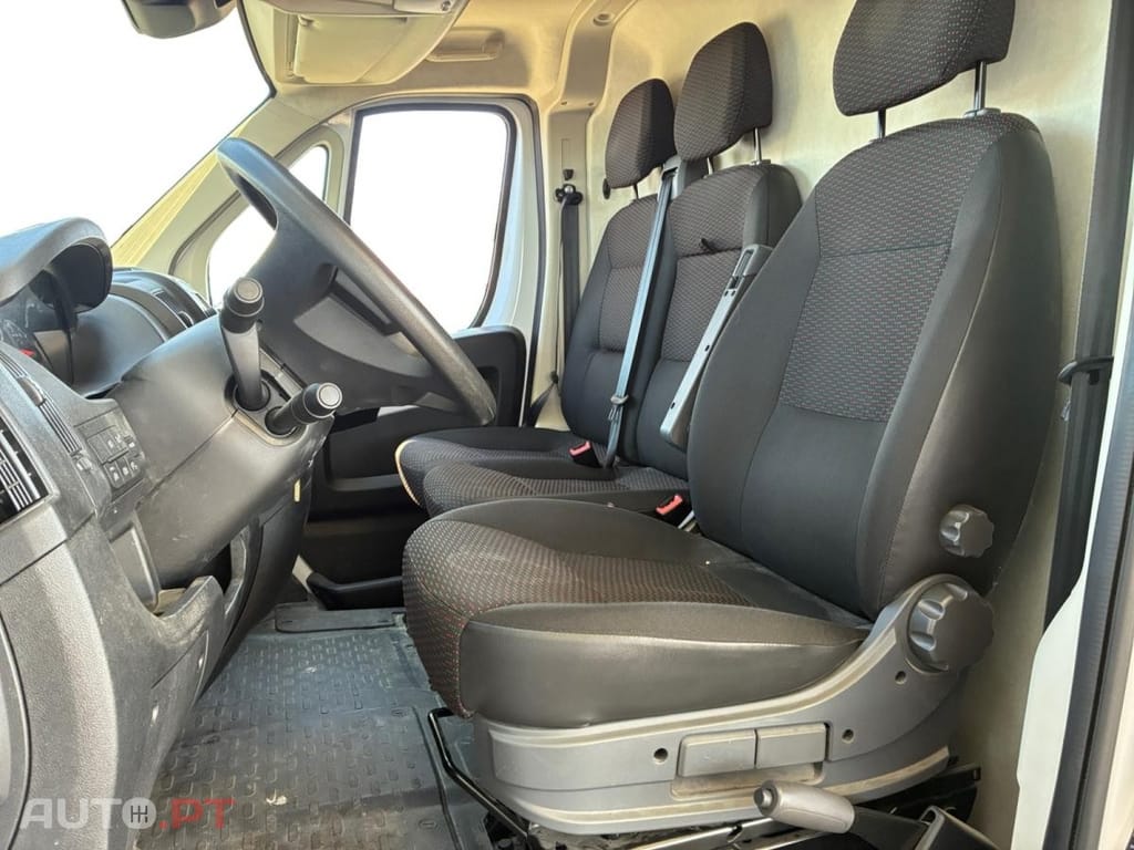 Peugeot Boxer 2.0 BlueHDi 333 L2H2 Asphalt