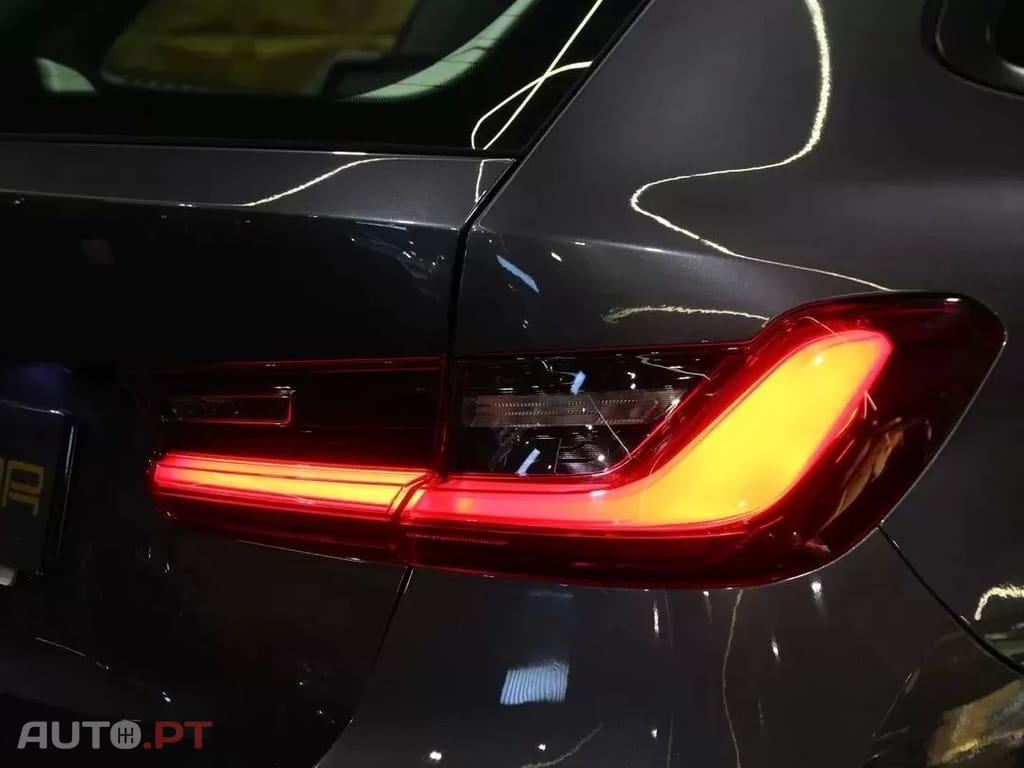 BMW 318 d Line Luxury Auto