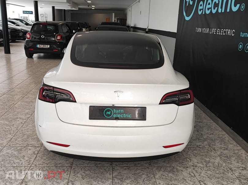 Tesla Model 3 Standard Range Plus RWD