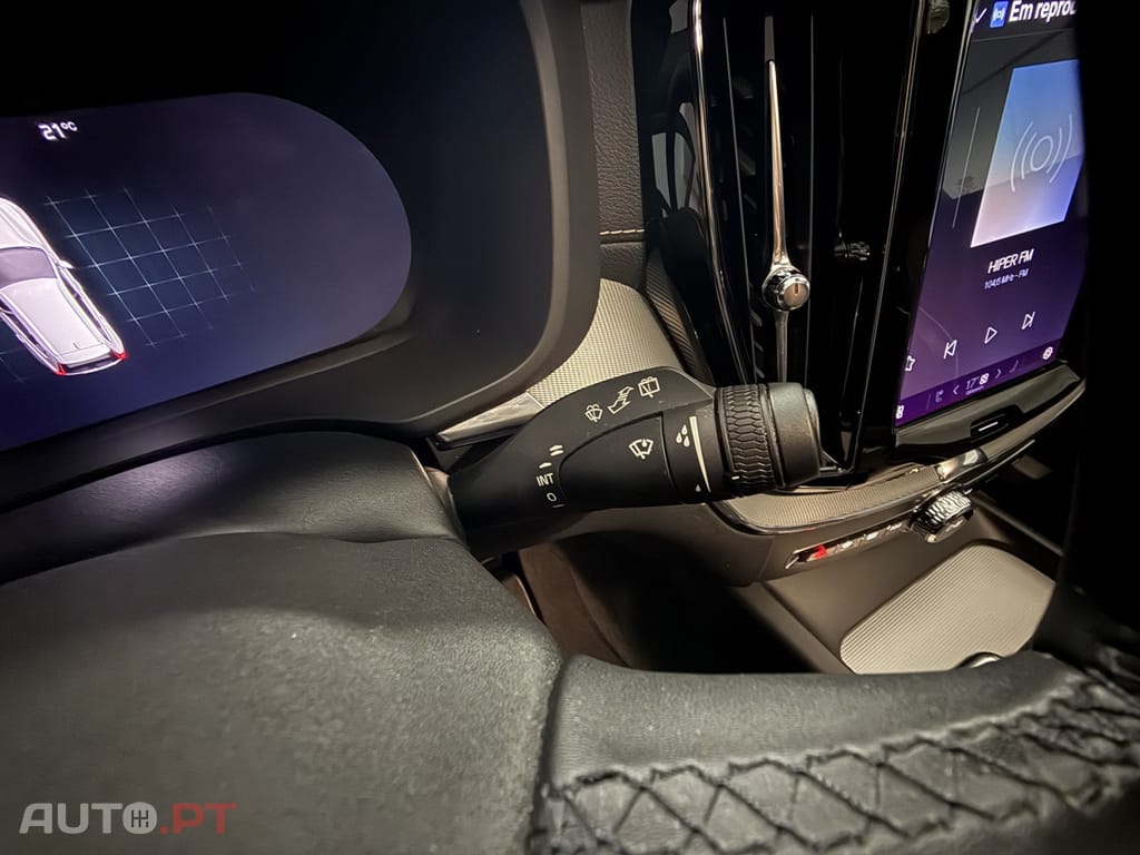 Volvo XC60 2.0 B4 R-Design Geartronic