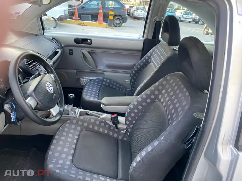 Volkswagen New Beetle 1.6