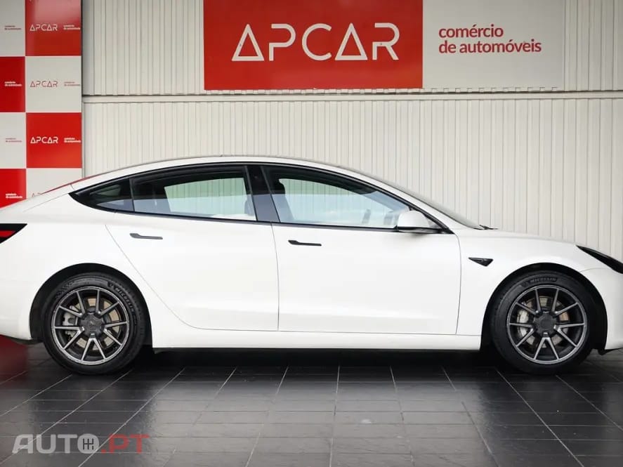 Tesla Model 3 Long Range AWD Dual Motor