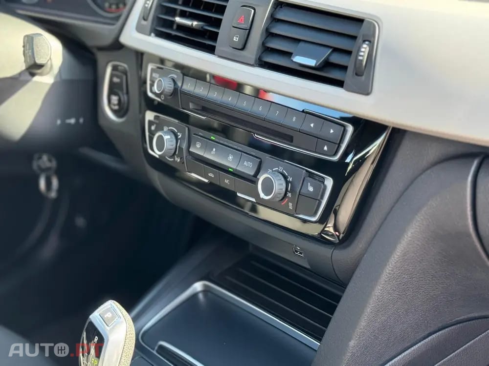 BMW 320 d xDrive Auto