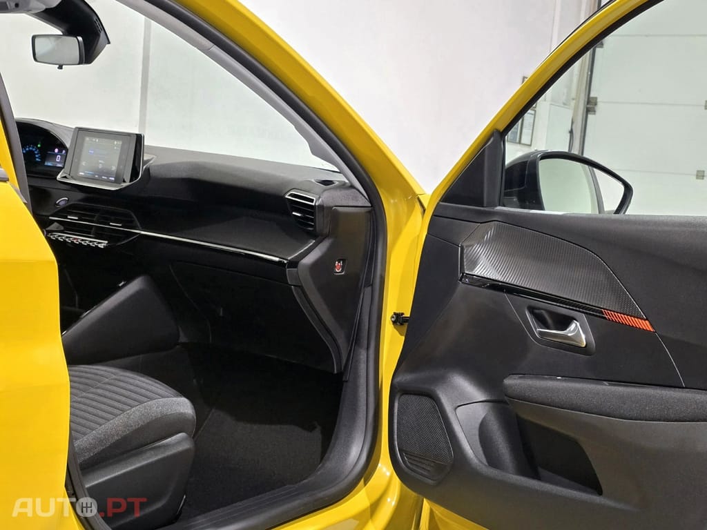 Peugeot E-208 50 kWh Active