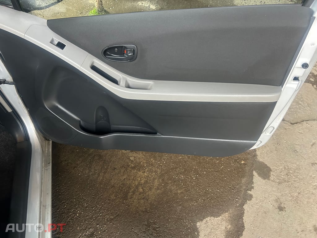 Toyota Yaris Vvt-I C