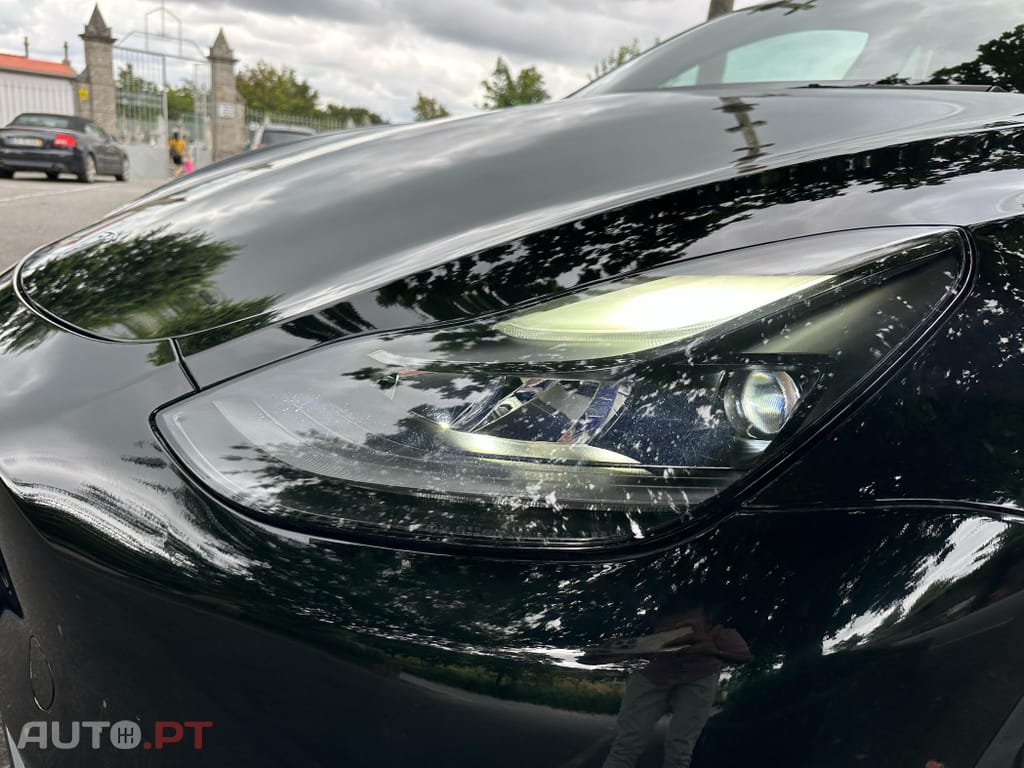Tesla Model Y Long Range Tração Integral