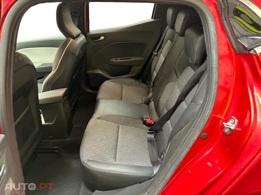 Renault Clio 1.6 E-Tech Full Hybrid Techno