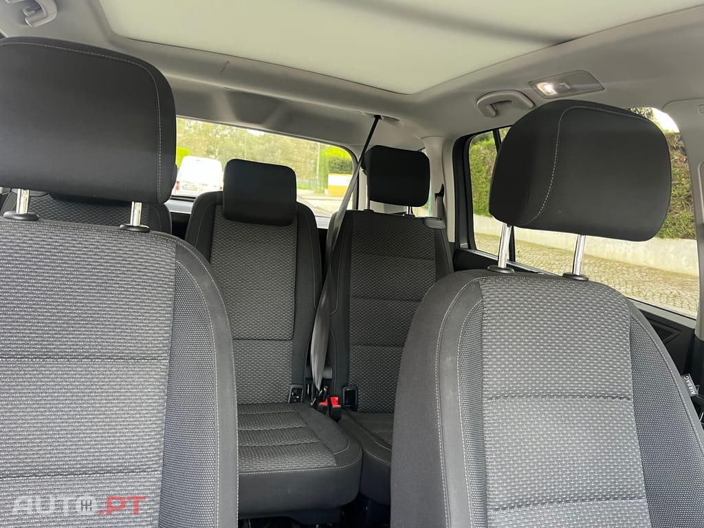 Volkswagen Touran Advance 1.6 TDI