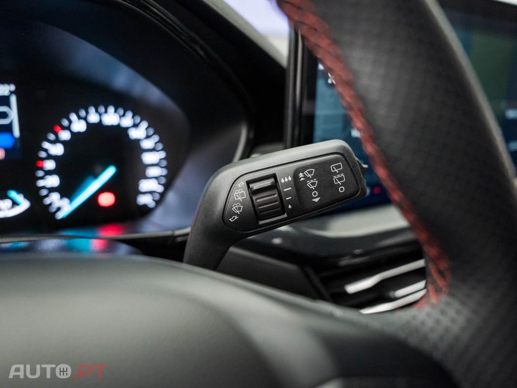 Ford Focus 1.0 EcoBoost MHEV ST-Line