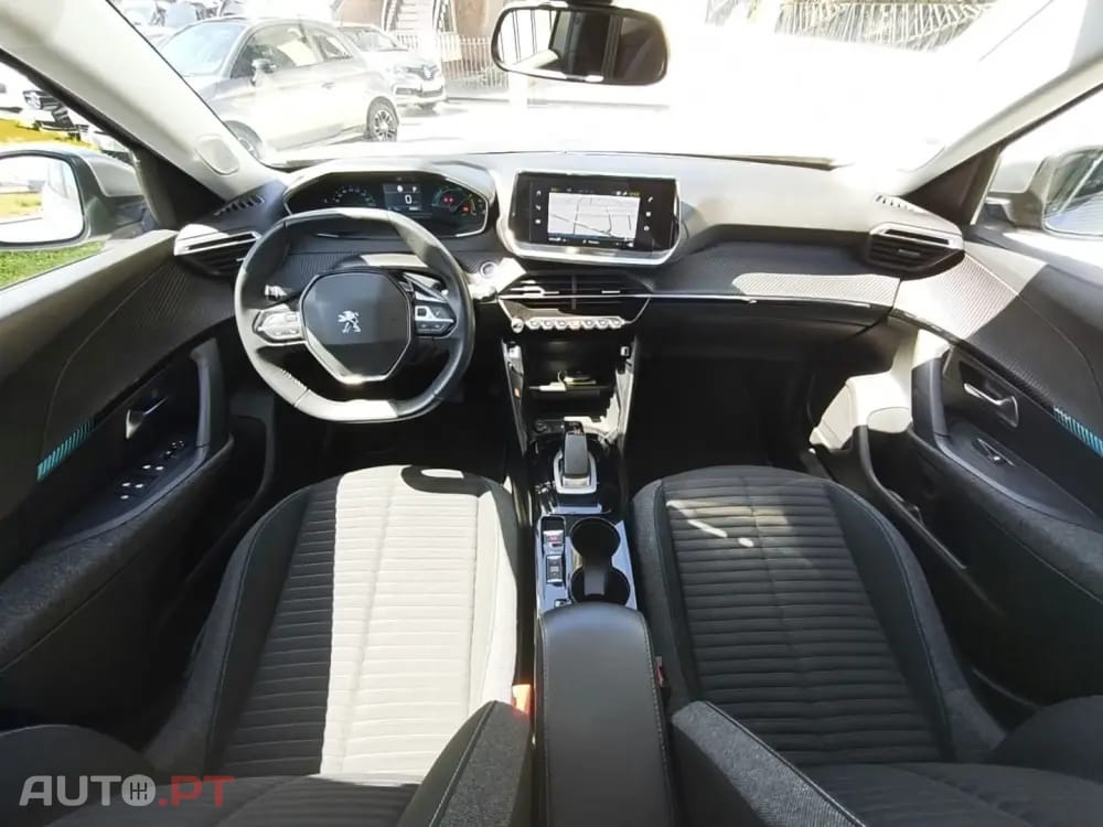 Peugeot E-2008 50 kWh SE Style