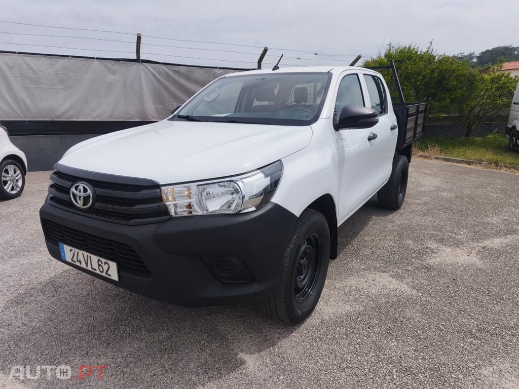 Toyota Hilux 2.4 D-4D 2WD CD
