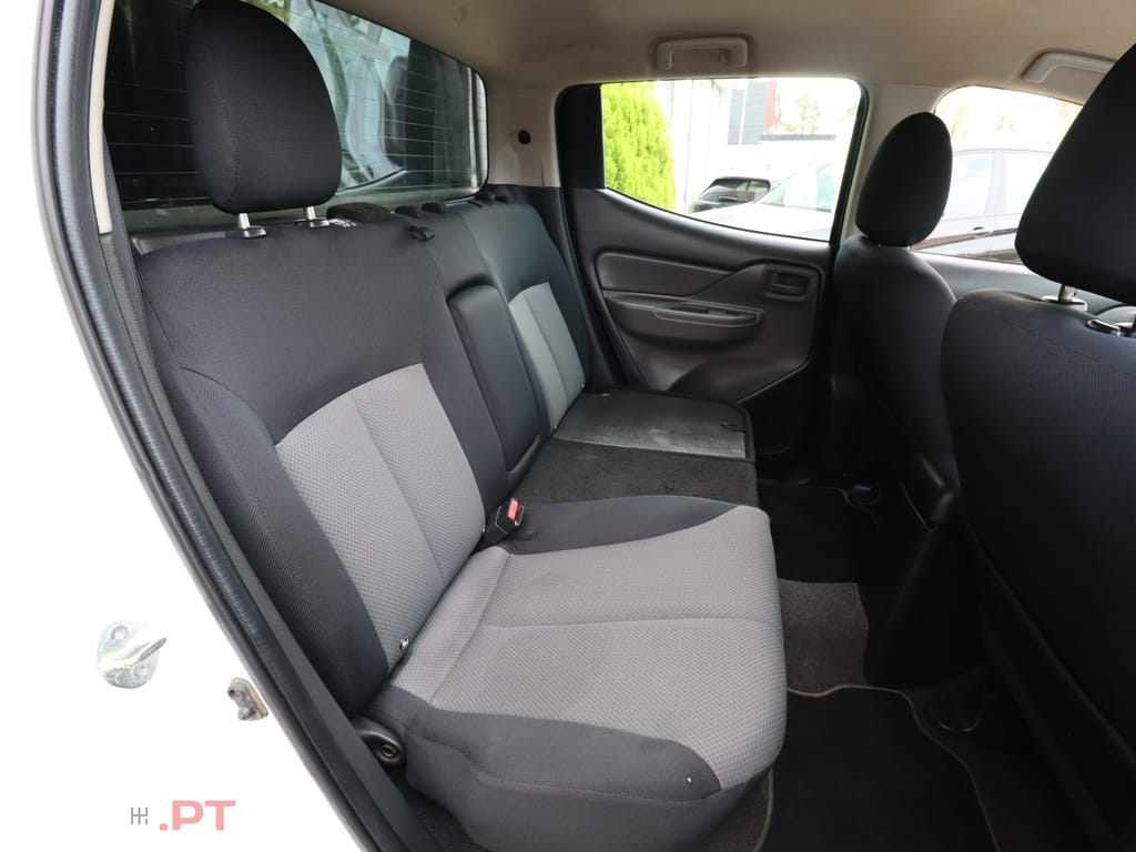 Mitsubishi L200 2.4 DI-D CD 4Kaizen Space Cab 3L 4WD