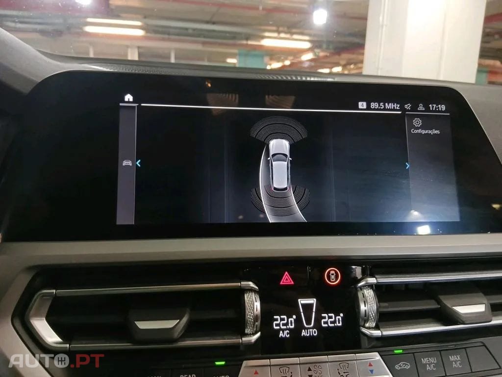 BMW 330 e Touring Corporate Edition Auto