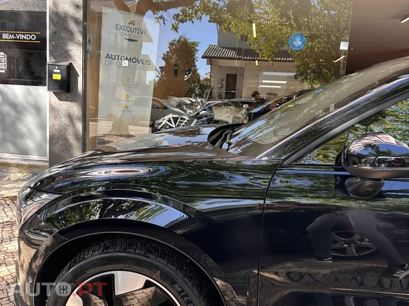 Volvo EX30 Twin Motor Performance AWD Black Edition Ultra