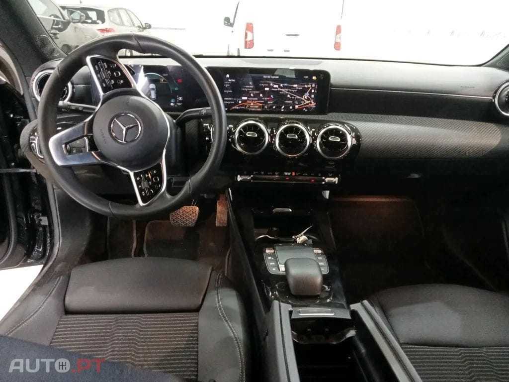 Mercedes-Benz CLA 250 e Shooting Brake Style Plus