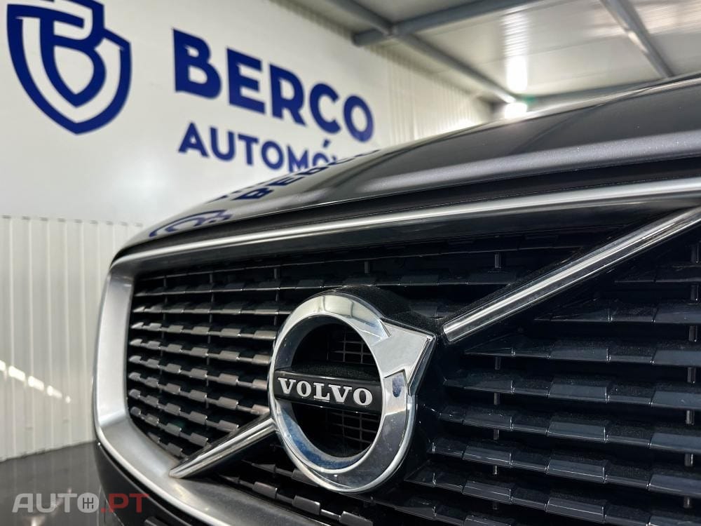 Volvo XC90 2.0 D4 R-Design