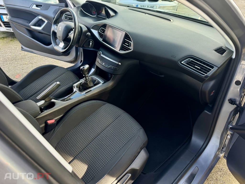 Peugeot 308 1.5 BlueHDi Style