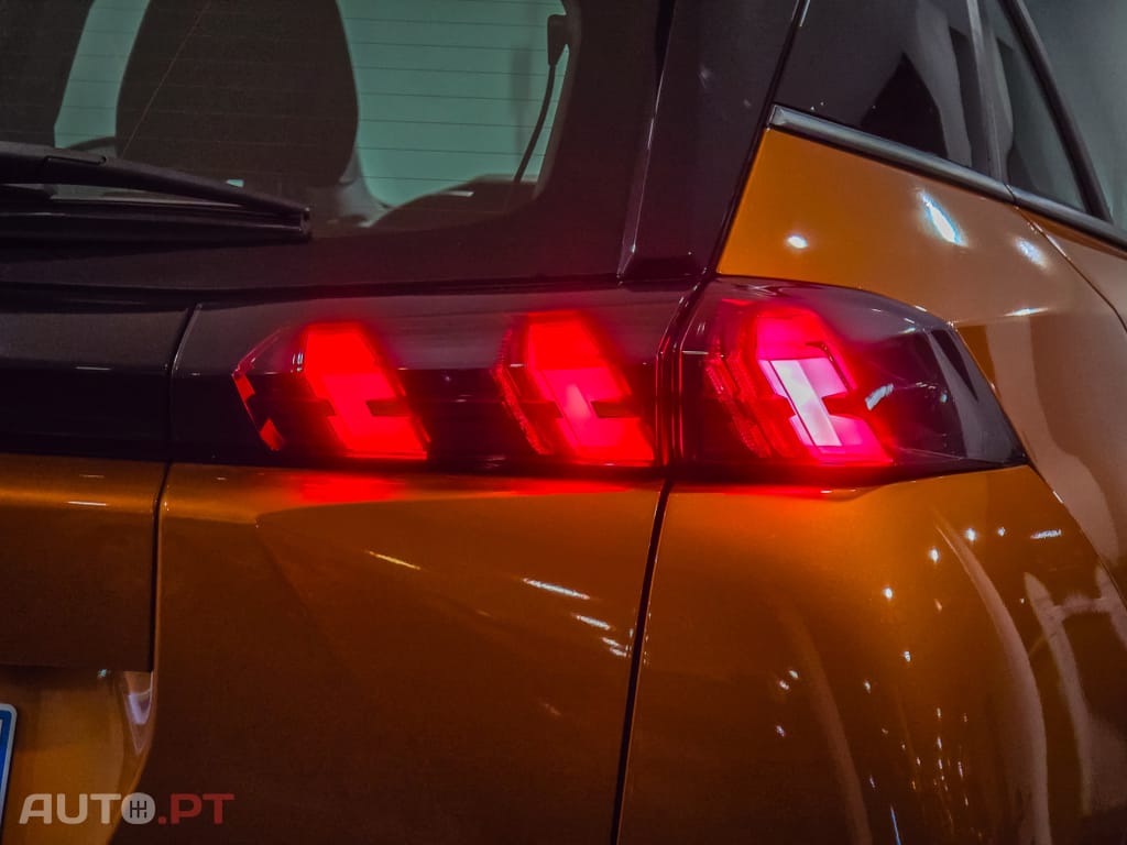 Peugeot 2008 1.2 PureTech Active Pack EAT8