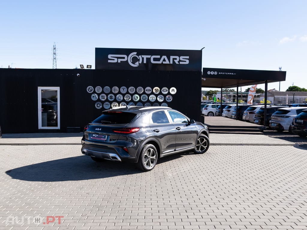 Kia XCeed 1.6 GDi PHEV Drive — fotografia 7