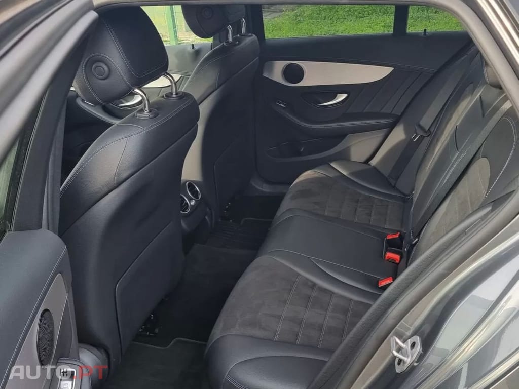 Mercedes-Benz C 300 de AMG Line