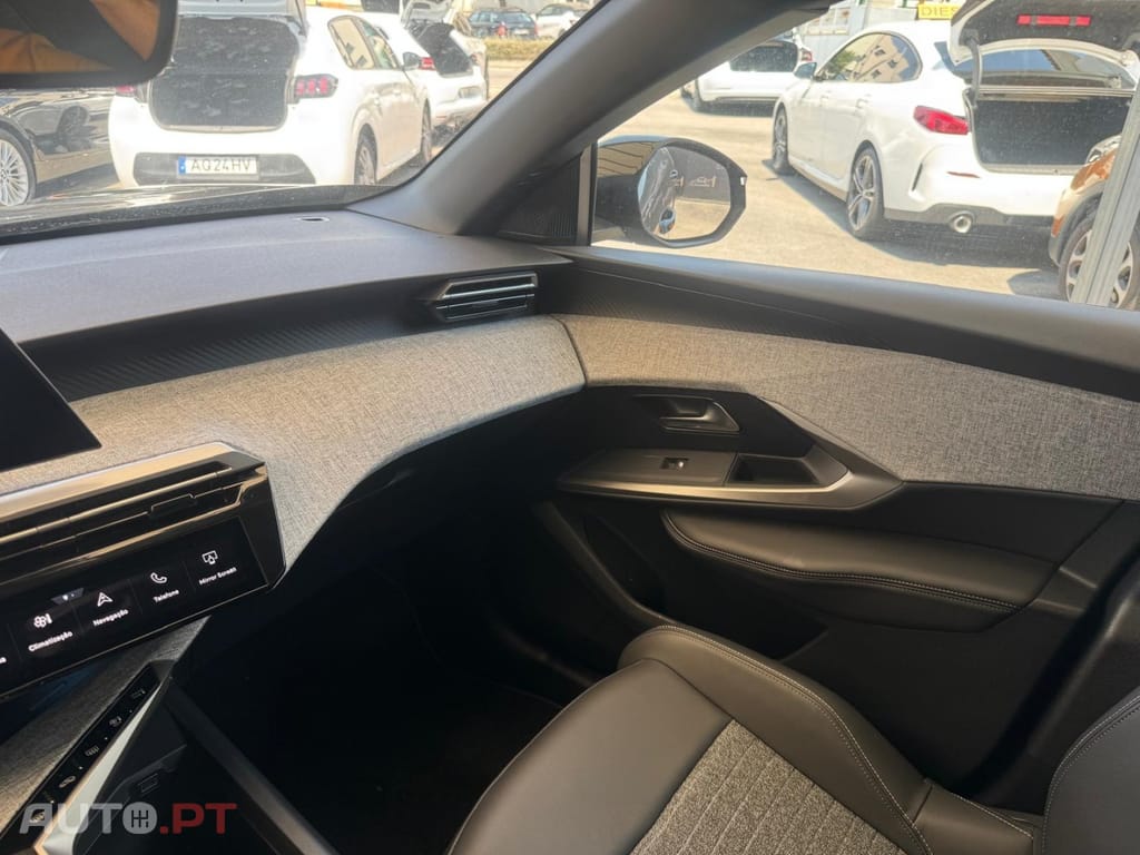 Peugeot E-3008 73 kWh Allure