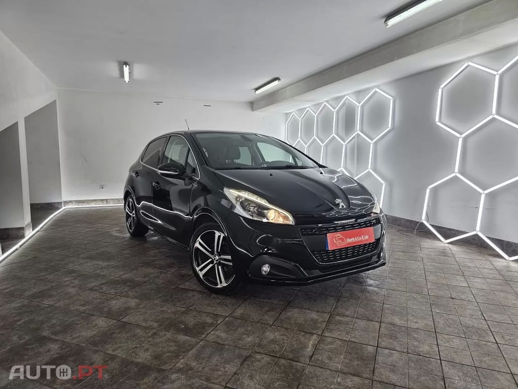 Peugeot 208 1.2 PureTech GT Line EAT6