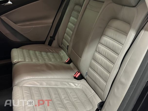 Volkswagen Passat Variant 2.0 TDi Highline DSG