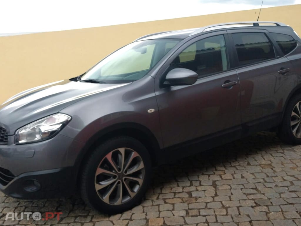 Nissan Qashqai +2 1.6 dCi Tekna Premium 18