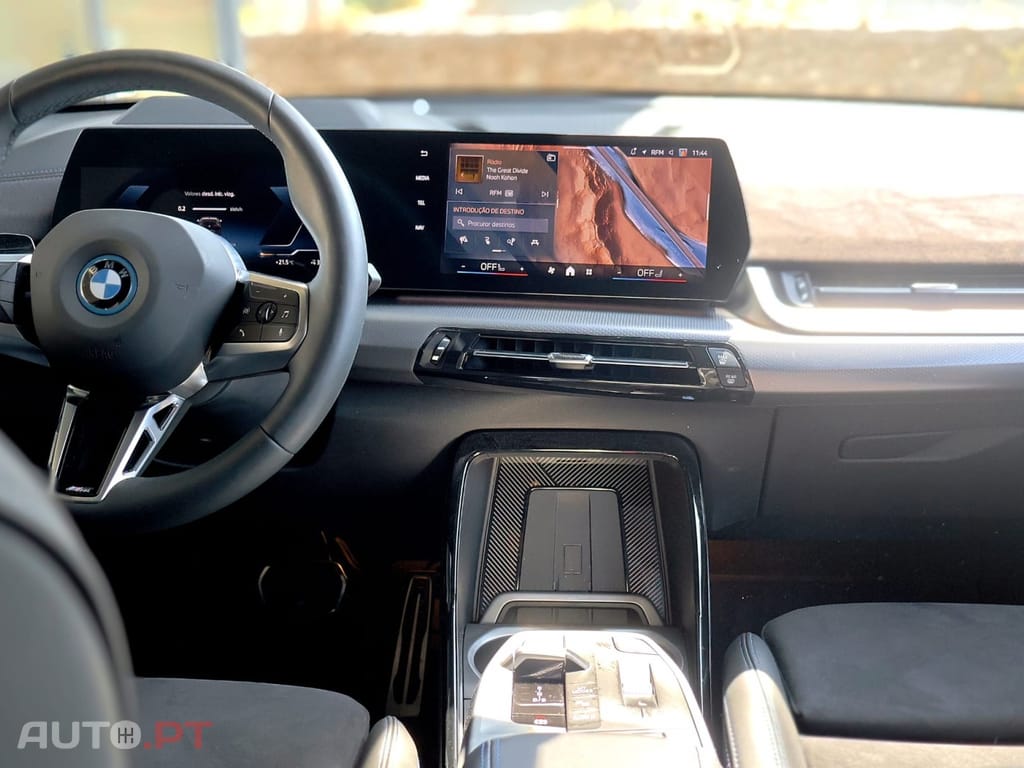 BMW iX2 eDrive20 Pack Desportivo M — fotografia 15