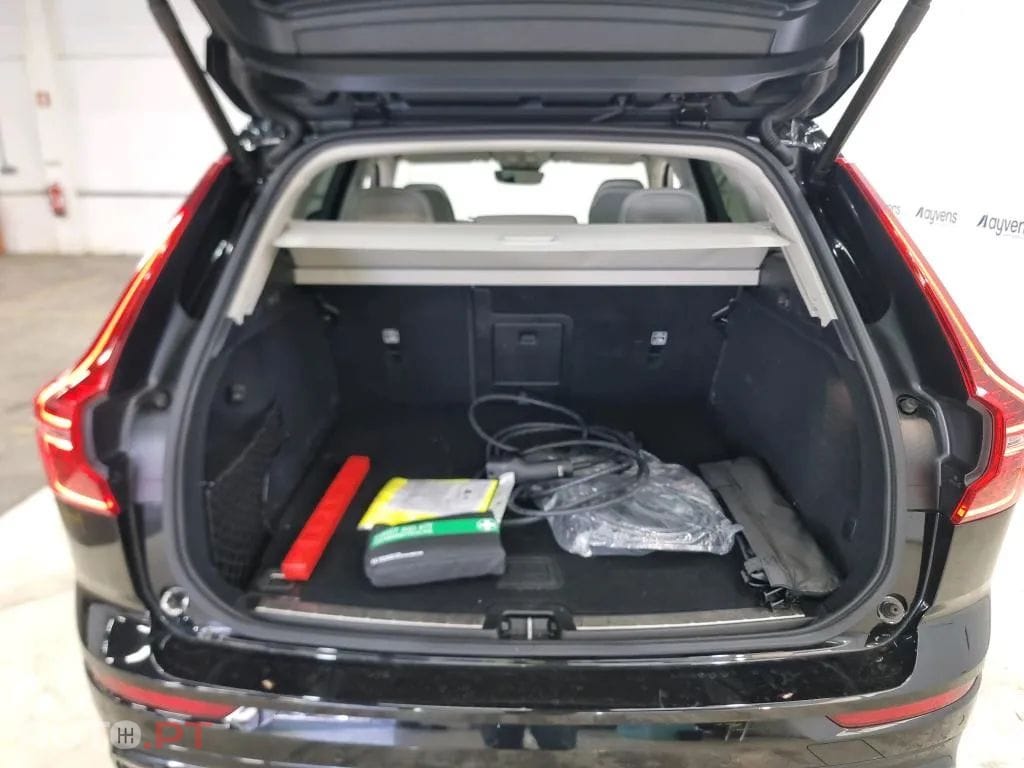 Volvo XC60 2.0 T6 PHEV Ultimate Dark AWD