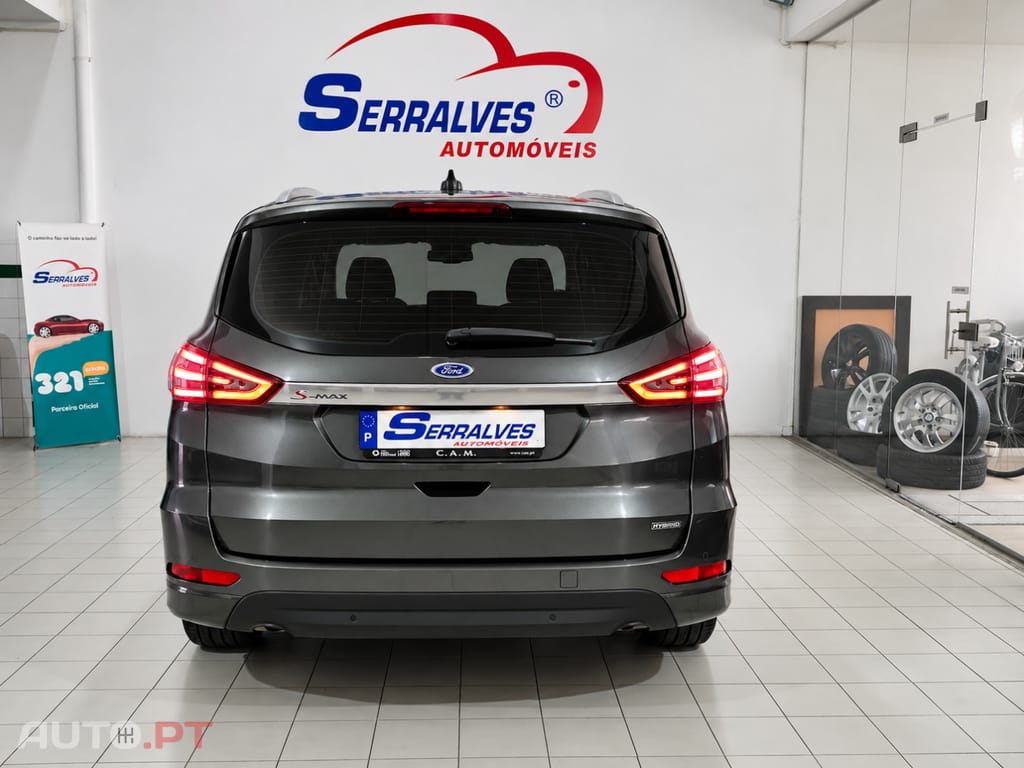 Ford S-Max 2.5 FHEV Titanium