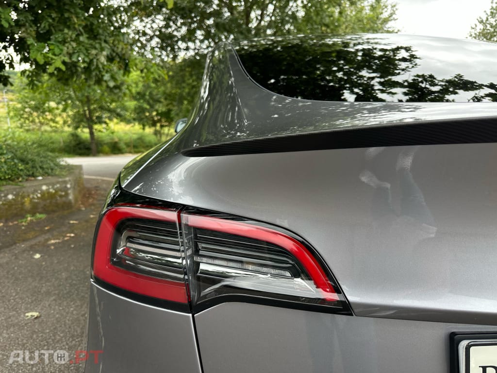 Tesla Model Y Performance Tração Integral